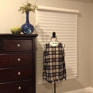 Super cute blue and tan plaid top